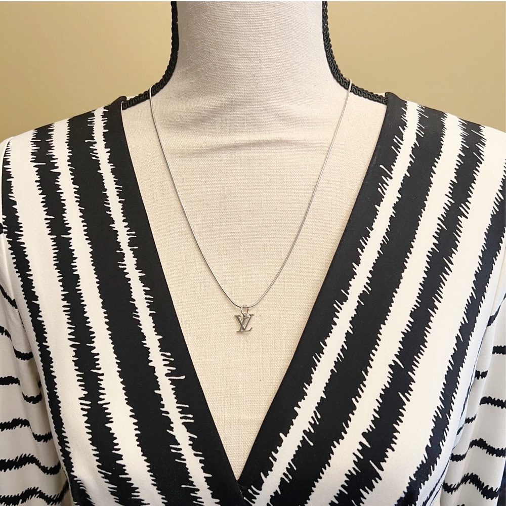 Authentic Designer Zipper Pull Charm - Picture 3 of 4